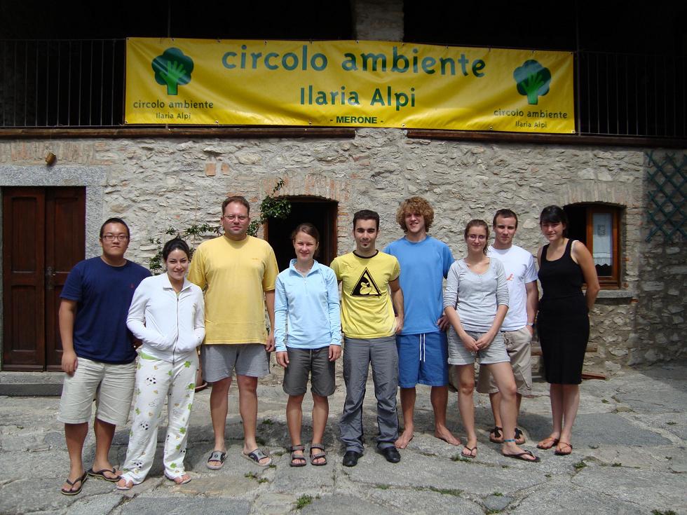 Una foto di gruppo dei volontari 2009